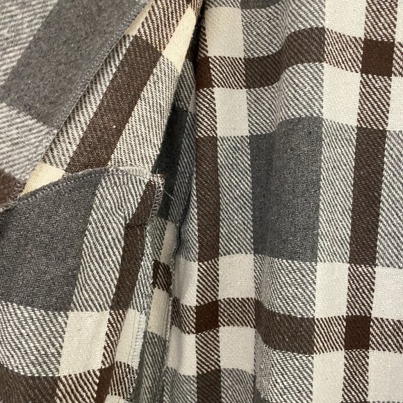 Double Breasted Brown Plaid Coat Size Medium Pockets and kick pleat - Picture 5 of 8